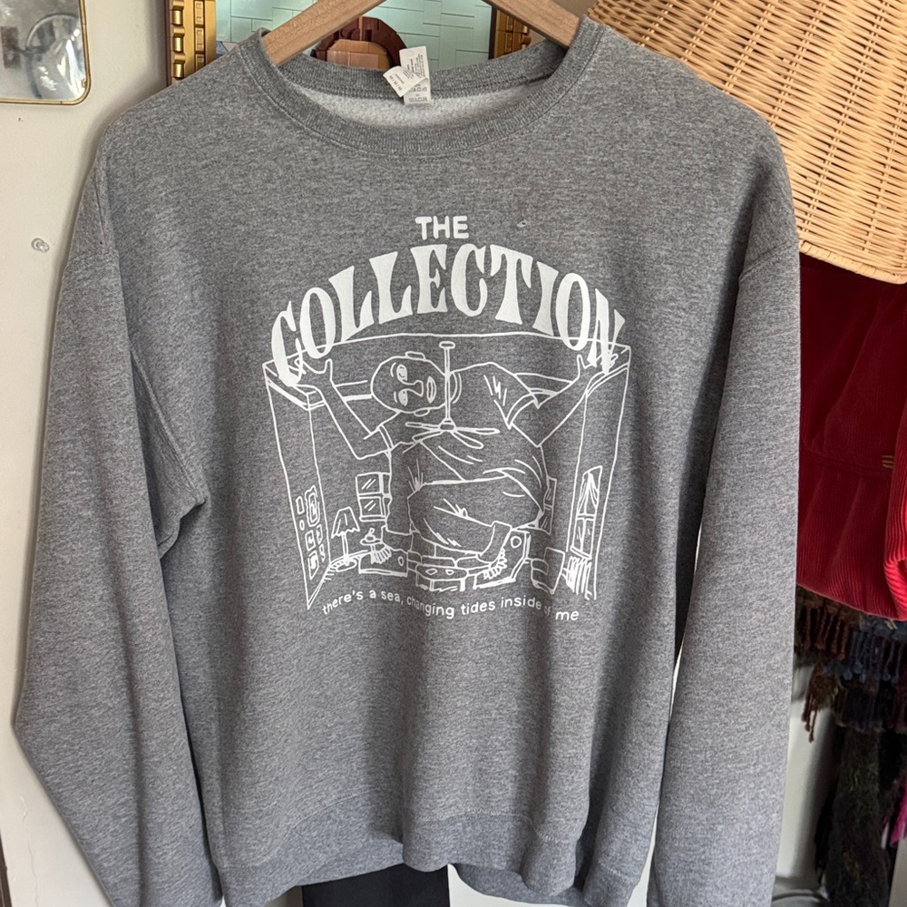 Tea Collection Men's Charcoal Crewneck Sweater